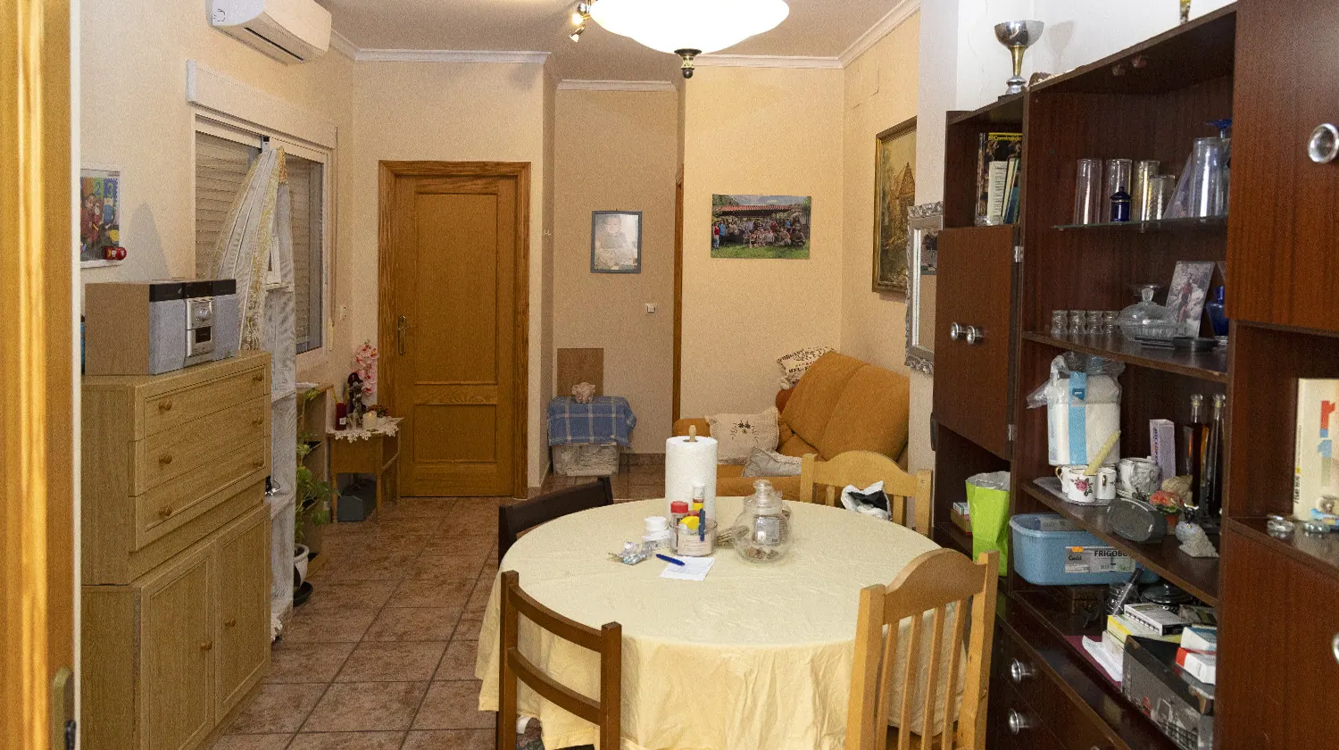 Local comercial con vivienda